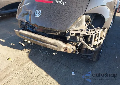 2013 Volkswagen Beetle 2.5L z USA, uszkodzony, nr VIN 3VWJP7AT0DM686882